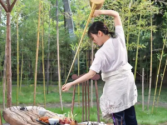 《锋味》美食四川录制 张靓颖郊野展示川式冲茶绝技